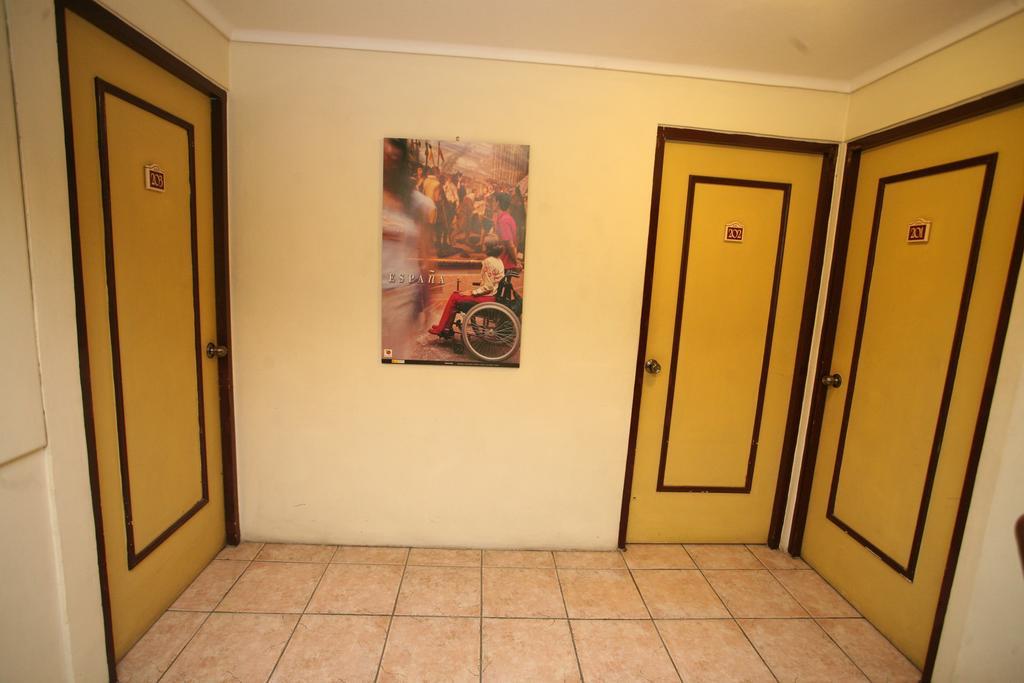 Hotel Puerta De Alcala บัลปาราอีโซ ภายนอก รูปภาพ