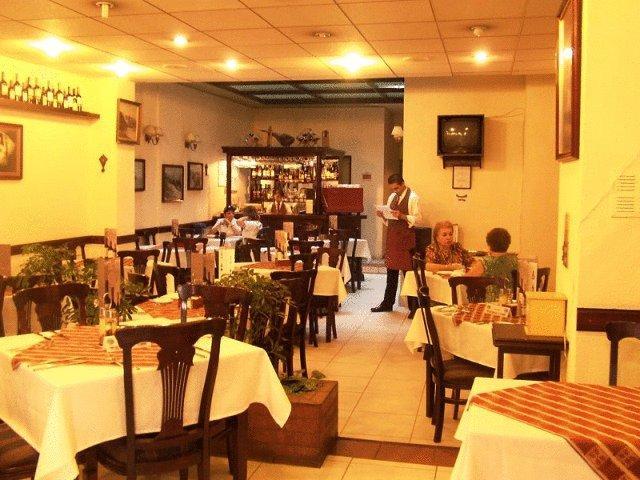 Hotel Puerta De Alcala บัลปาราอีโซ ภายนอก รูปภาพ